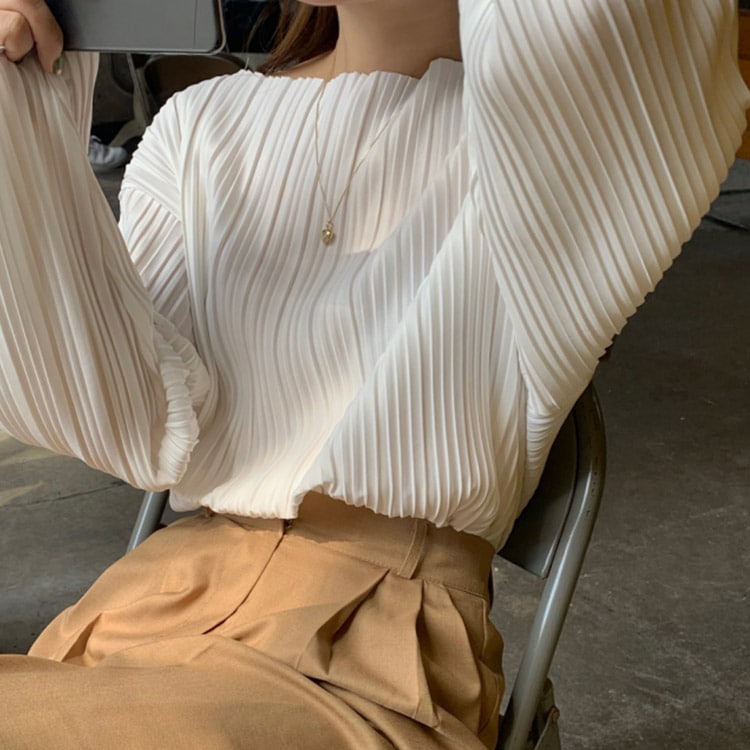 くすみカラー スラッシュドネック プリーツブラウス