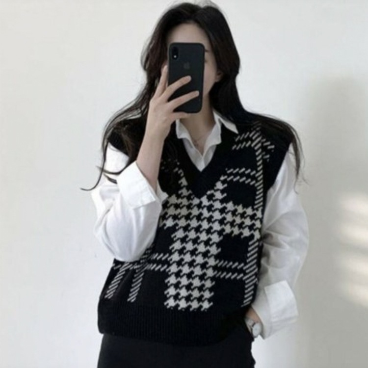 MARK & LONA チェック柄 Vネックニットベスト ベスト ジレ ラインチェック柄Vネックニットベスト メンズ