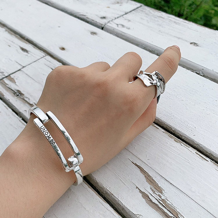 凹凸ウェーブ フリーサイズ ワイドリング 指輪