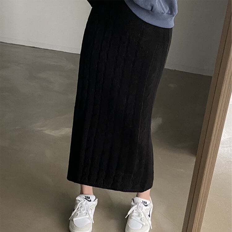 タイトフィット ケーブルニット ロングスカート