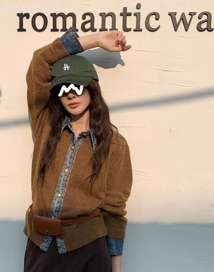 デニム切り替えが映える レイヤード風ニットカーディガン