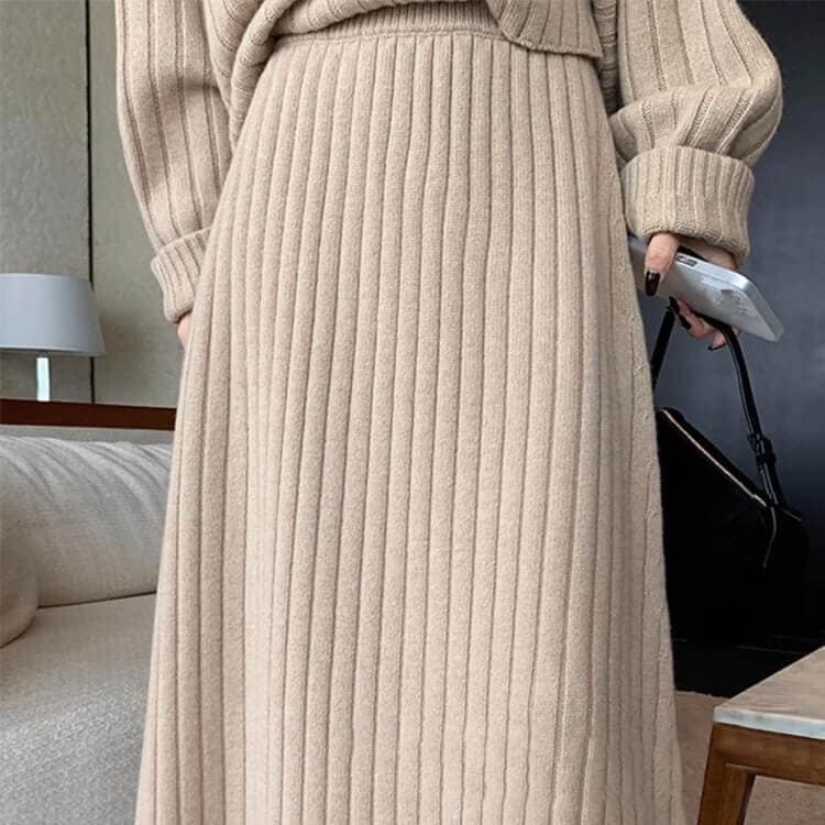 ゆったり モックネックニット ミモレ丈スカート セットアップ