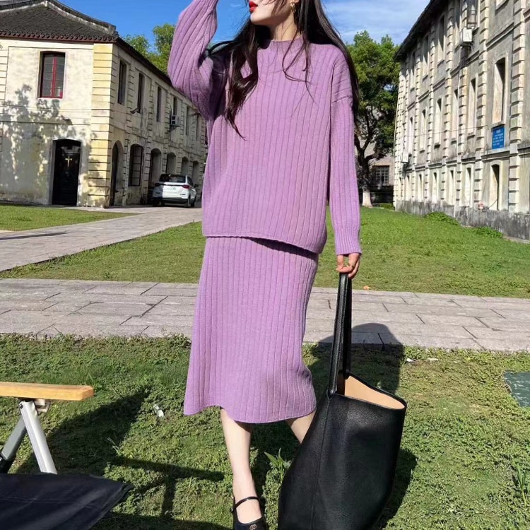 ゆったり モックネックニット ミモレ丈スカート セットアップ