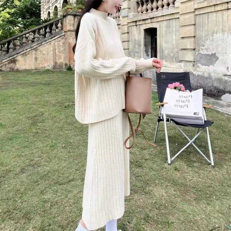 ゆったり モックネックニット ミモレ丈スカート セットアップ