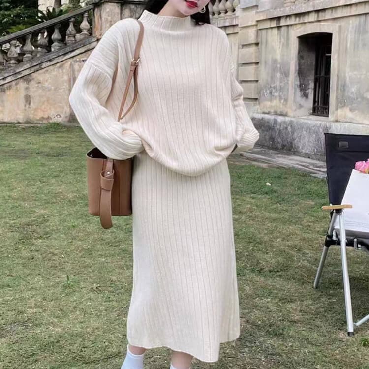 ゆったり モックネックニット ミモレ丈スカート セットアップ