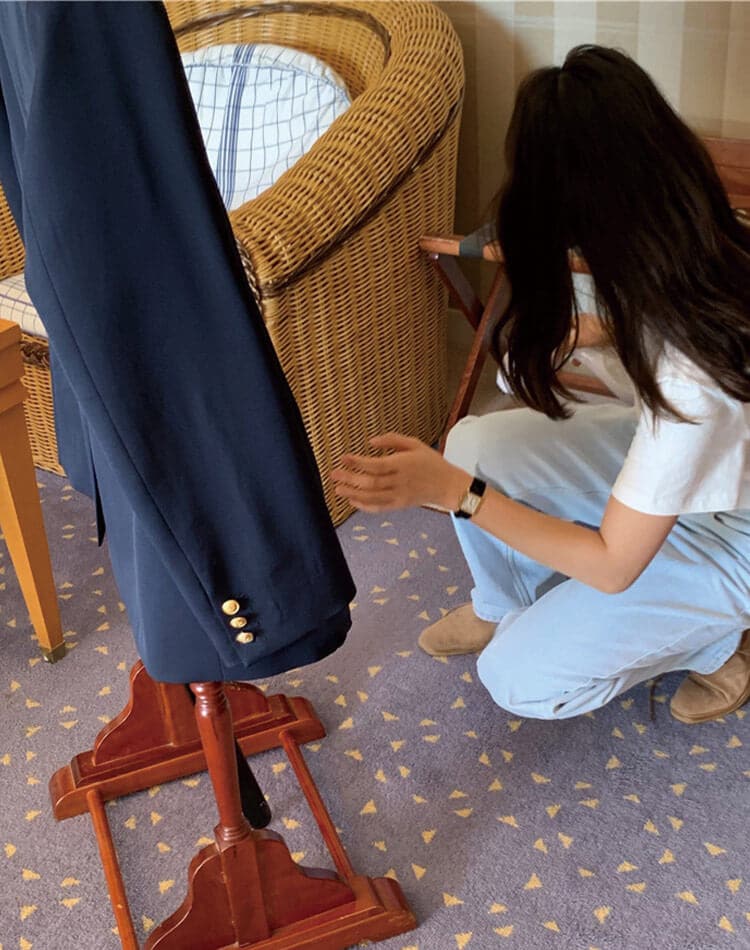 知的レトロな雰囲気漂う 金ボタンテーラードジャケット 