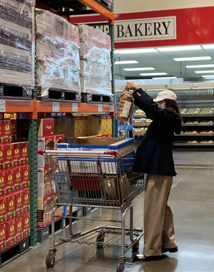 知的レトロな雰囲気漂う 金ボタンテーラードジャケット 