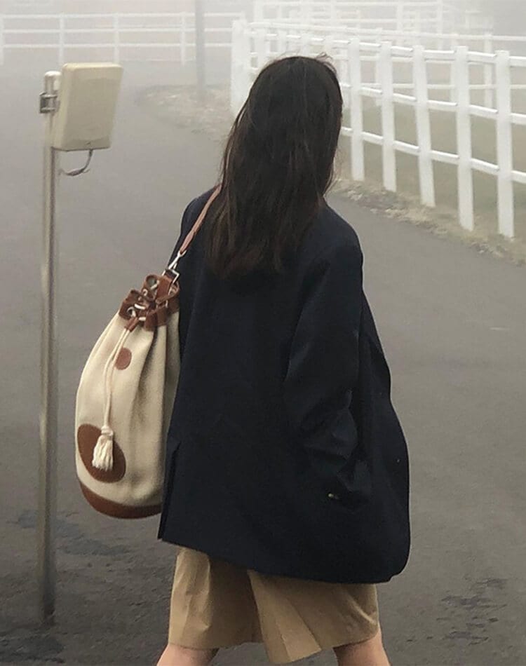 知的レトロな雰囲気漂う 金ボタンテーラードジャケット 