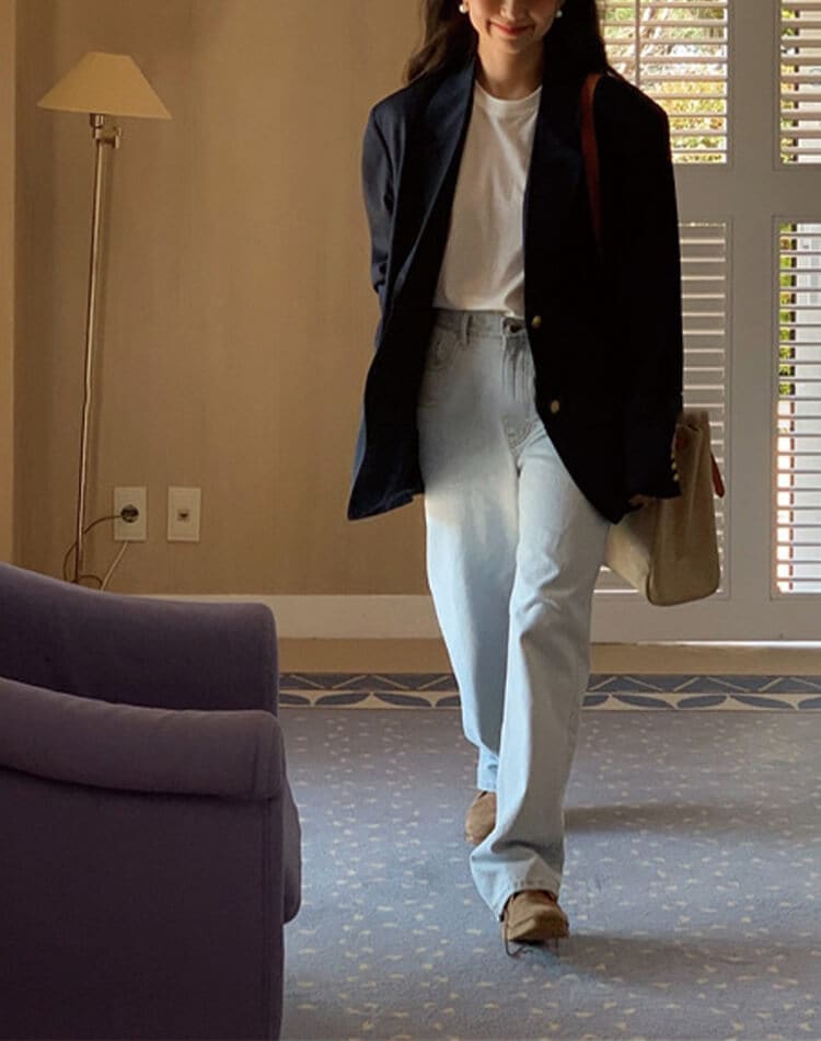 知的レトロな雰囲気漂う 金ボタンテーラードジャケット 