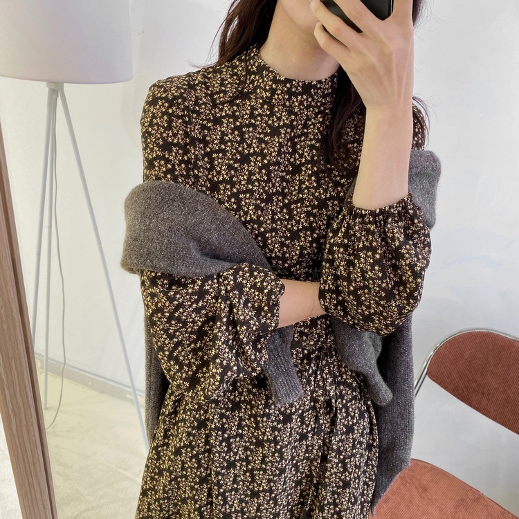 小花柄 ハイネック ロングワンピース
