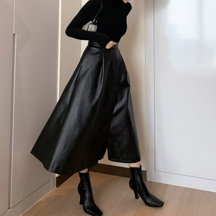 スリット入り セミロング丈 Aライン レザースカート