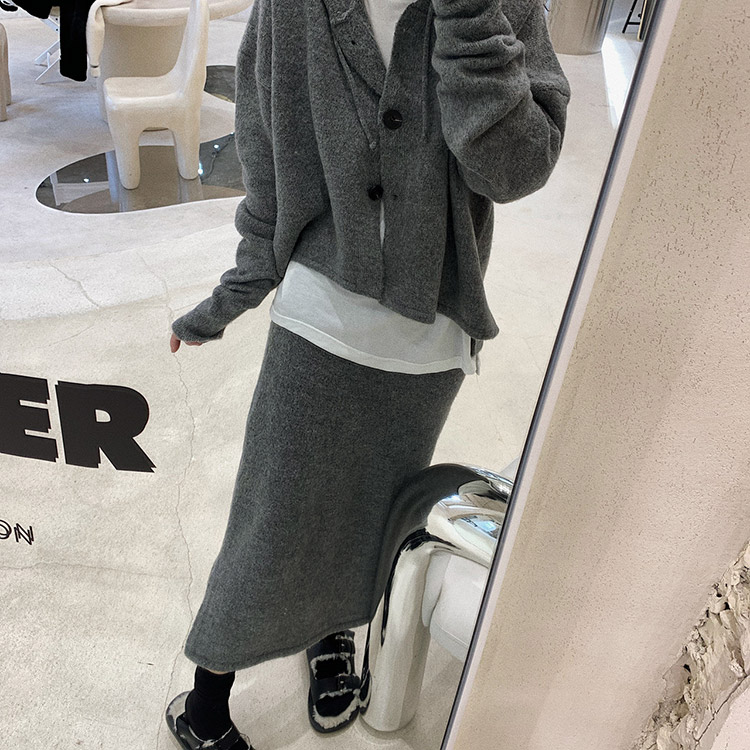 フード付きカーディガン ミモレ丈スカート ニット