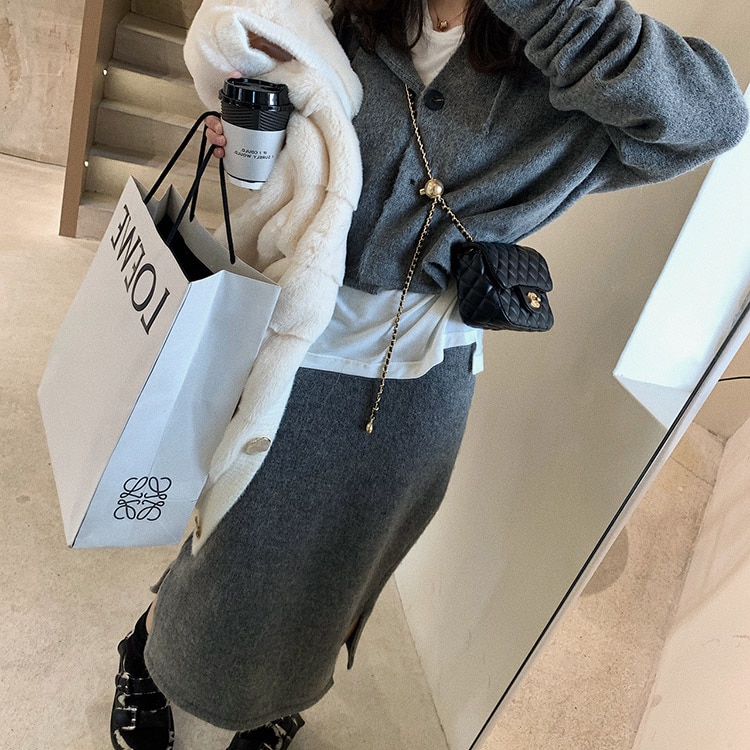 フード付きカーディガン ミモレ丈スカート ニット