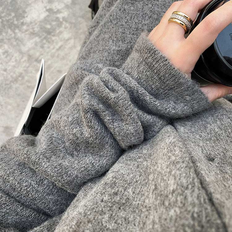 フード付きカーディガン ミモレ丈スカート ニット