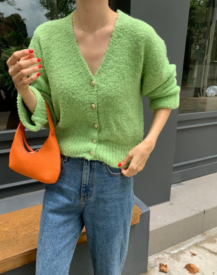 もこもこ Vネック 金ボタン ニットカーディガン

