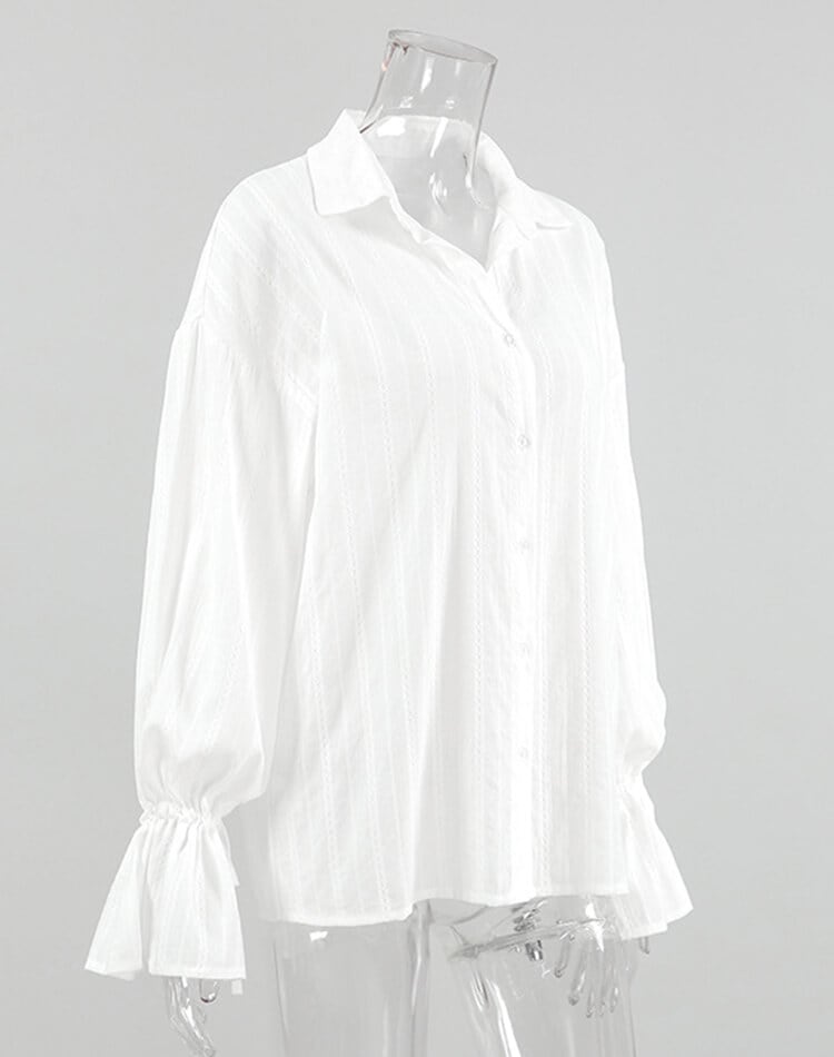 華やかで上品 ベルスリーブが映える綿ジャガードブラウス