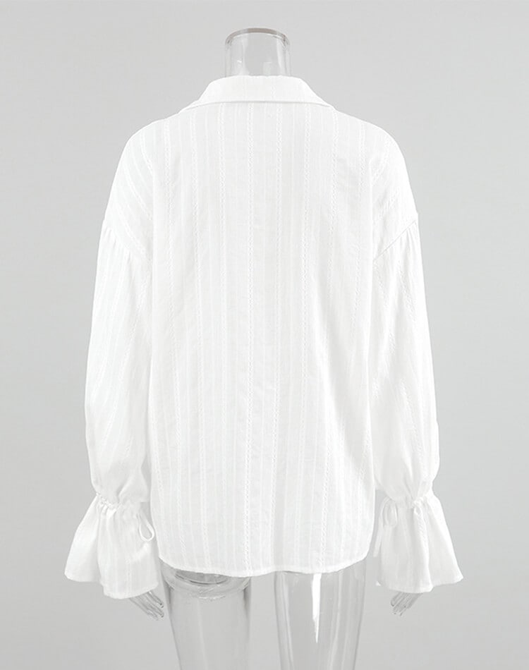 華やかで上品 ベルスリーブが映える綿ジャガードブラウス