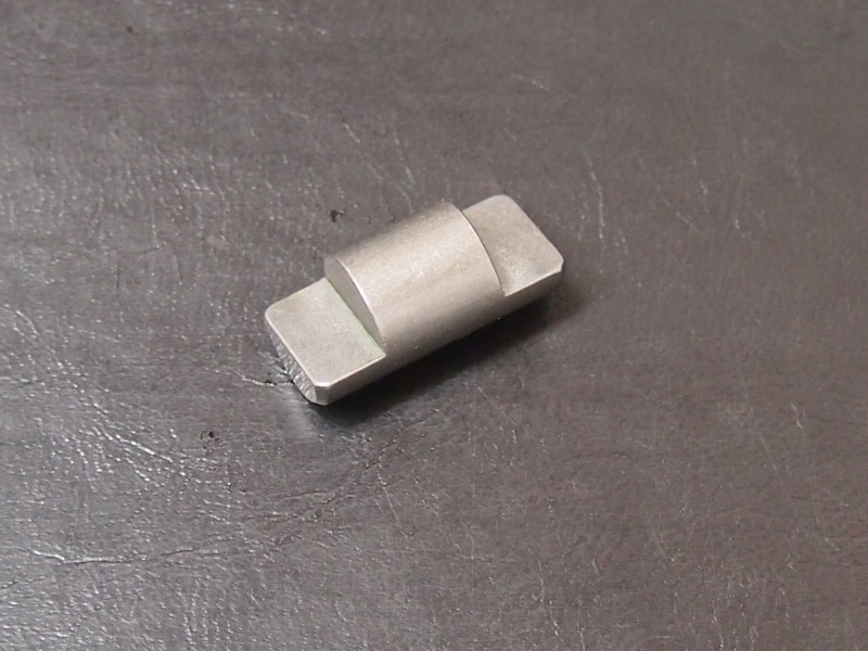 カムチェーンガイドローラー用シャフト【残りわずか】