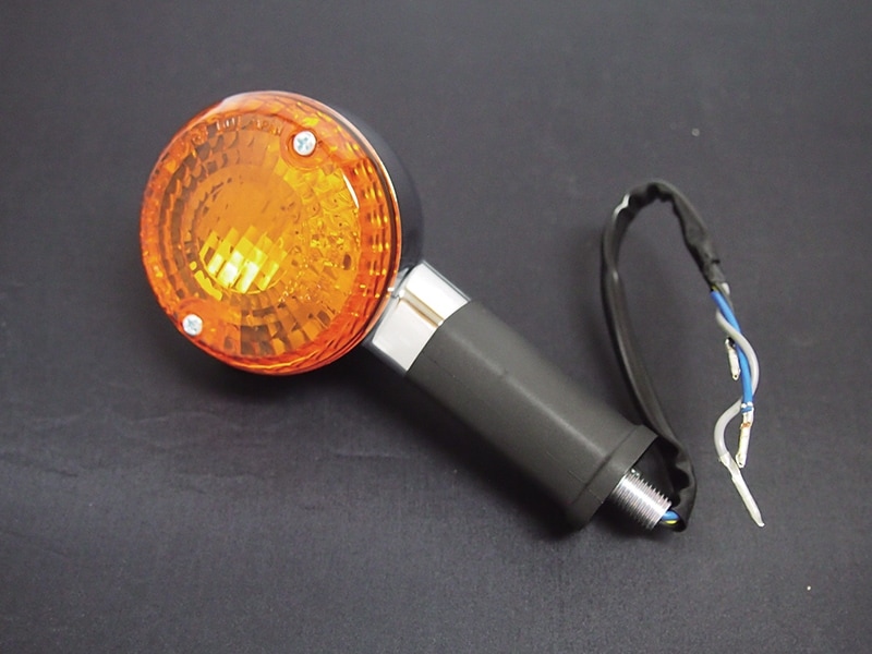 ゼファー1100/750/400/400χ フロントウインカーASSY【残りわずか】