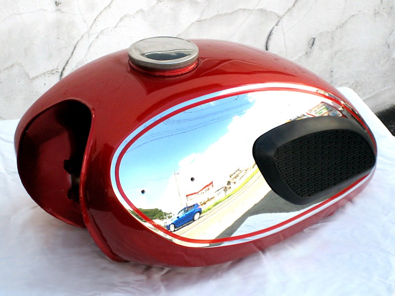 W650/400用 W1Sタイプタンク(赤)　【販売終了】