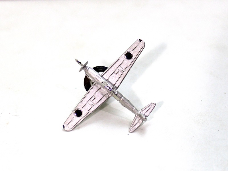 銀製飛燕ピンバッチ