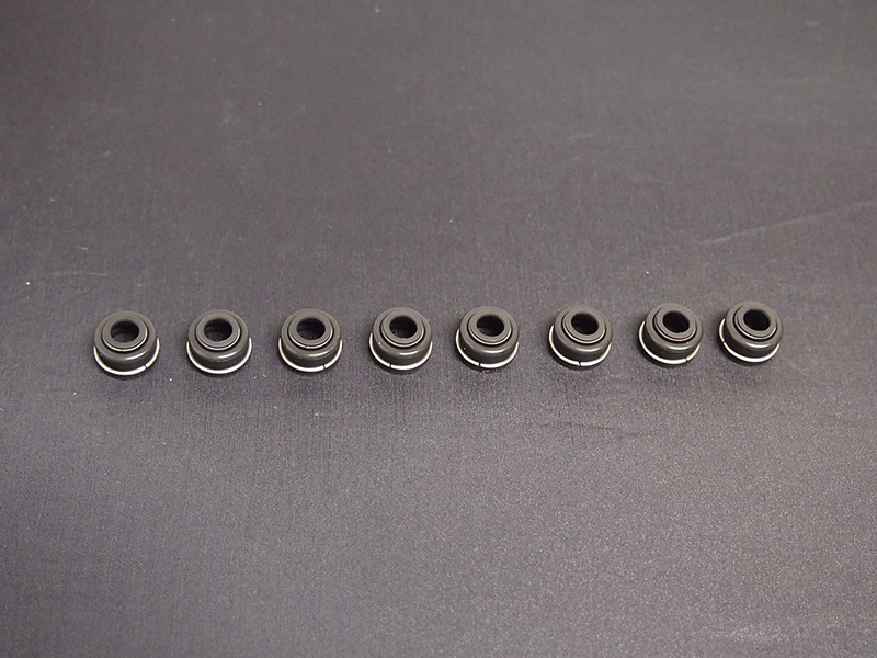 ゼファー1100/750 バルブステムシール【残りわずか】【納期はお問い合わせください】