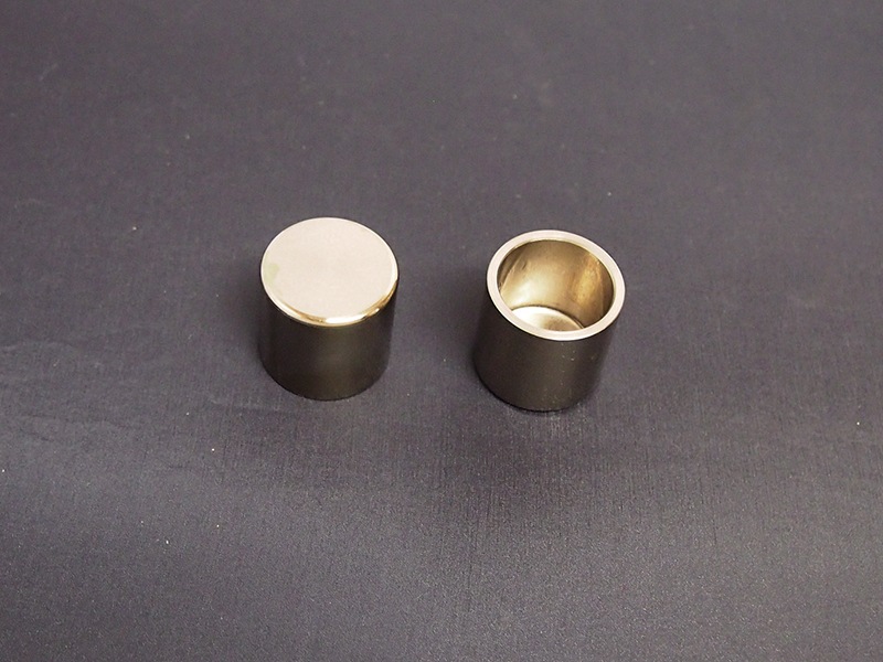 ゼファー1100/750/400χ フロントキャリパーピストン【残りわずか