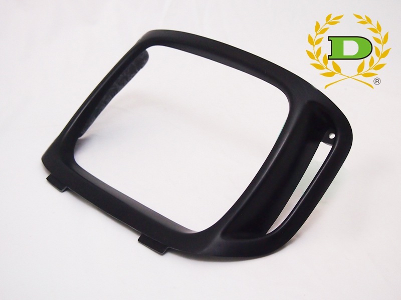 type R ヘッドライトガーニッシュ