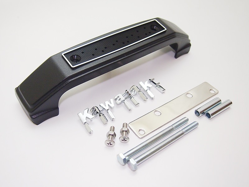ゼファー750/400/400χ フォークカバーエンブレム(文字:小文字、本体:黒)ステー付き
