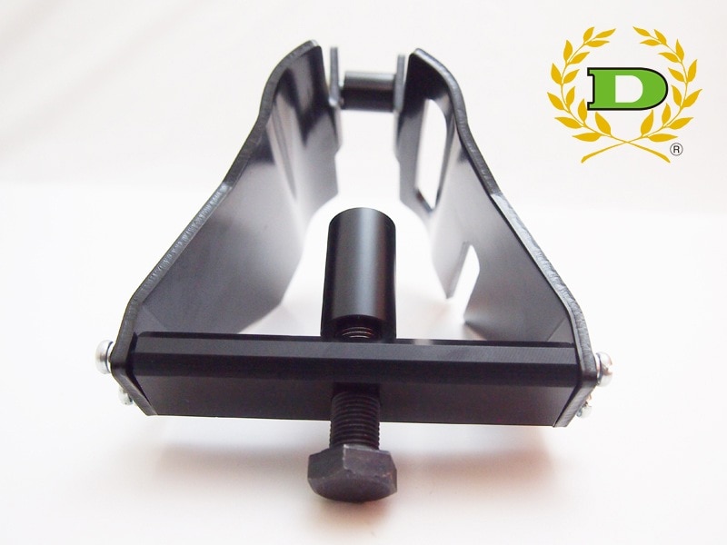 type R アッパーカウル取り付けステーブラケット