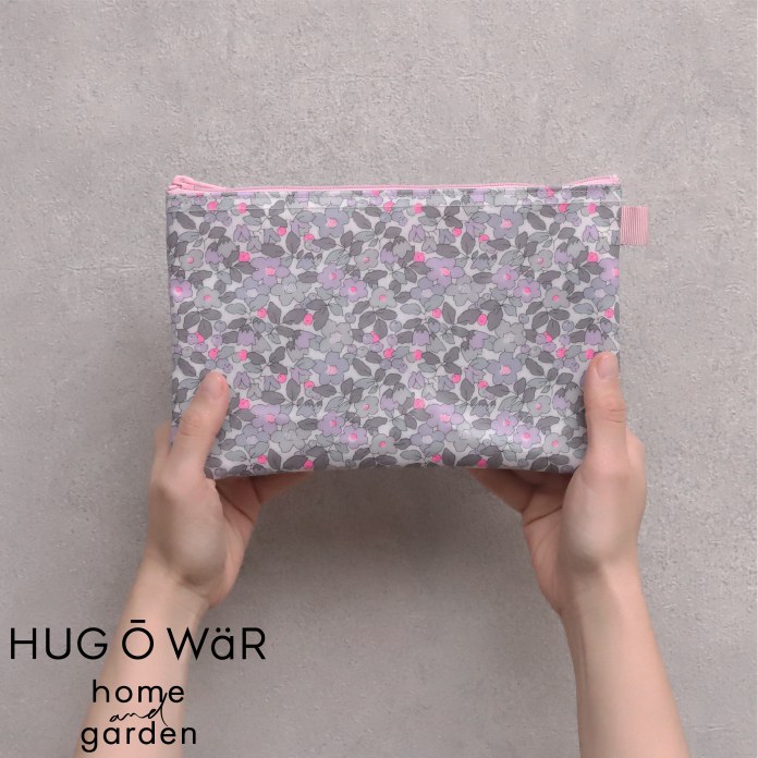 美品 ハグオーワー HUG O WaR リバティ トプリントナイロンジップ 