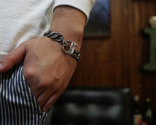 "STARE" EDGY Bracelet -SILVER