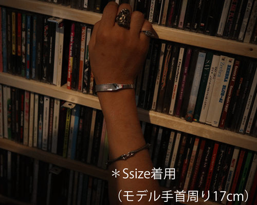 Rasp Bangle -SILVER