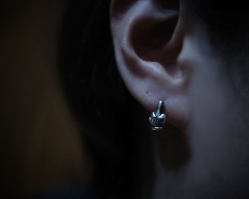 F**K & PEACE Hands pierce