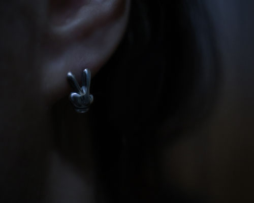 F**K & PEACE Hands pierce