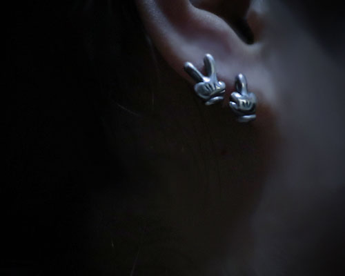 F**K & PEACE Hands pierce