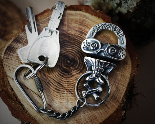 SCARY SKULL KEYHOOK  -SILVER