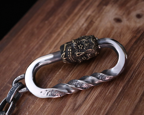 Screw in K/C"The Skull" type2