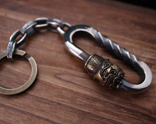 Screw in K/C"The Skull" type2