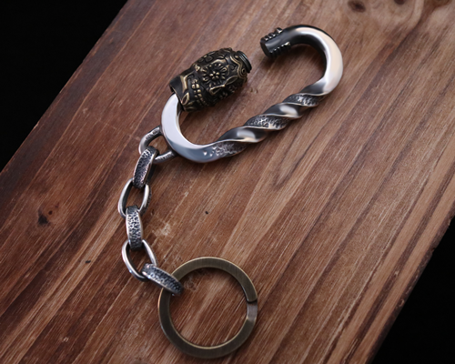 Screw in K/C"The Skull" type2