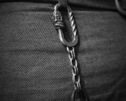 Screw in K/C"The Skull" type2