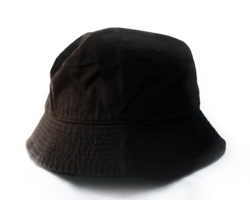 UNCHAINBUCKET HAT