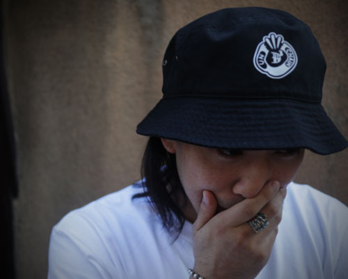 UNCHAINBUCKET HAT