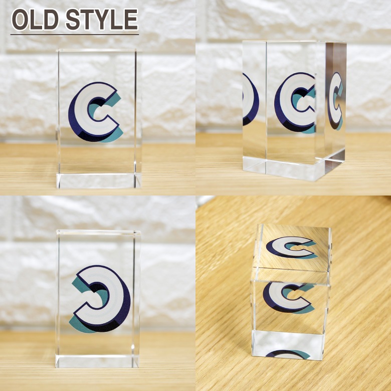 クリスタル イニシャルキューブ 【CB558-ic-b】