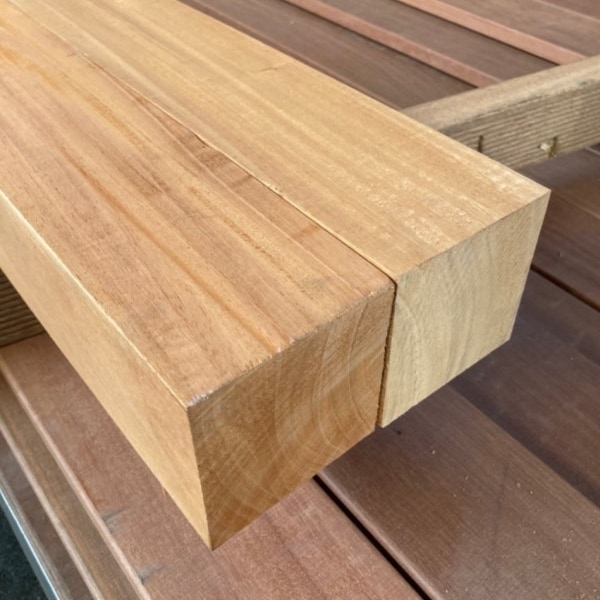 マホガニー 90×90×3600mm ｜ マホガニー｜ウッドデッキ通販のDecks