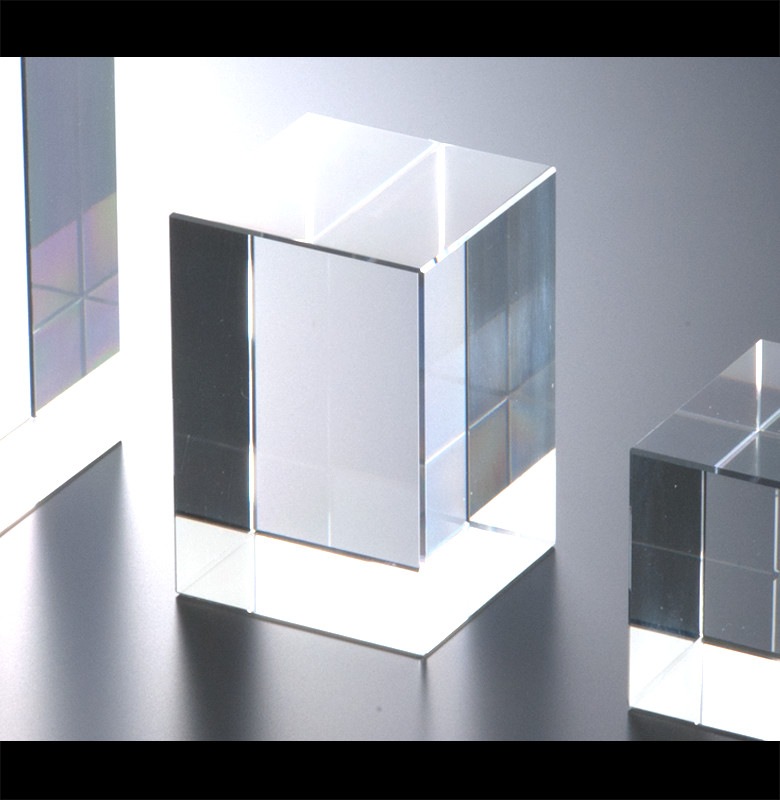 クリスタルブロック四角柱【M】クリア