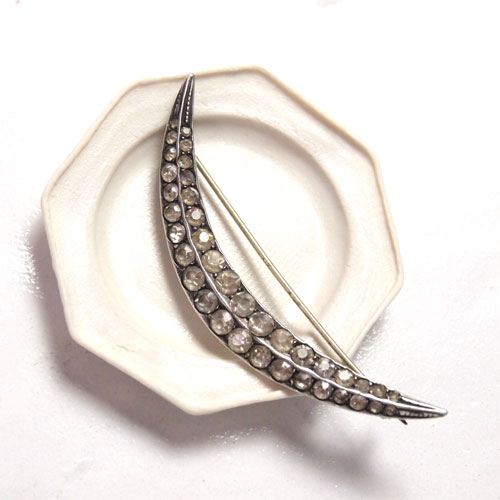 ヴィクトリアンシルバー＆ペースト　三日月ブローチ（幅0.7cm)