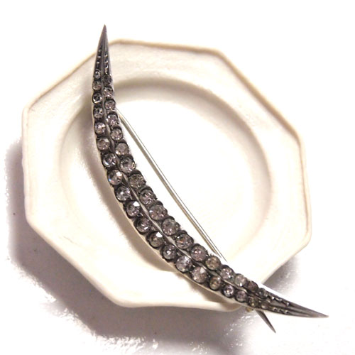 ヴィクトリアンシルバー＆ペースト　三日月ブローチ（幅0.6cm)