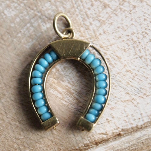 15金　ターコイズシードビース　馬蹄チャーム