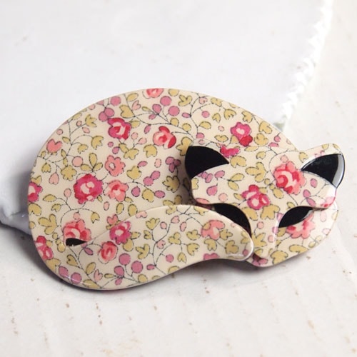 lea stein paris リアスタン　パリ 眠り猫（リバティ花）